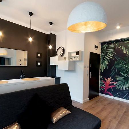 Apartament By The Way Appartamento Breslavia Esterno foto