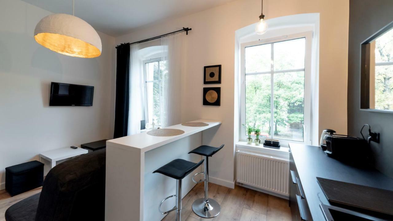 Apartament By The Way Appartamento Breslavia Esterno foto