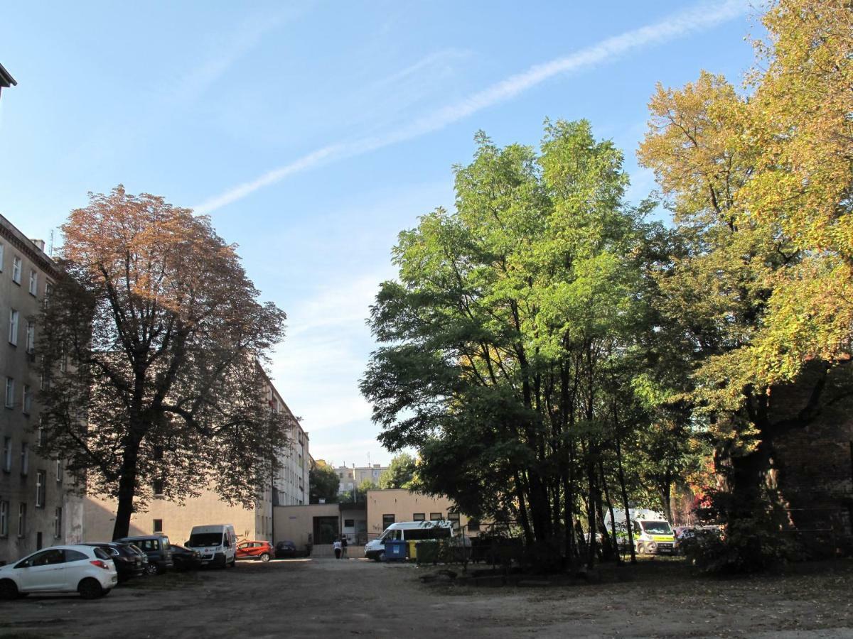 Apartament By The Way Appartamento Breslavia Esterno foto