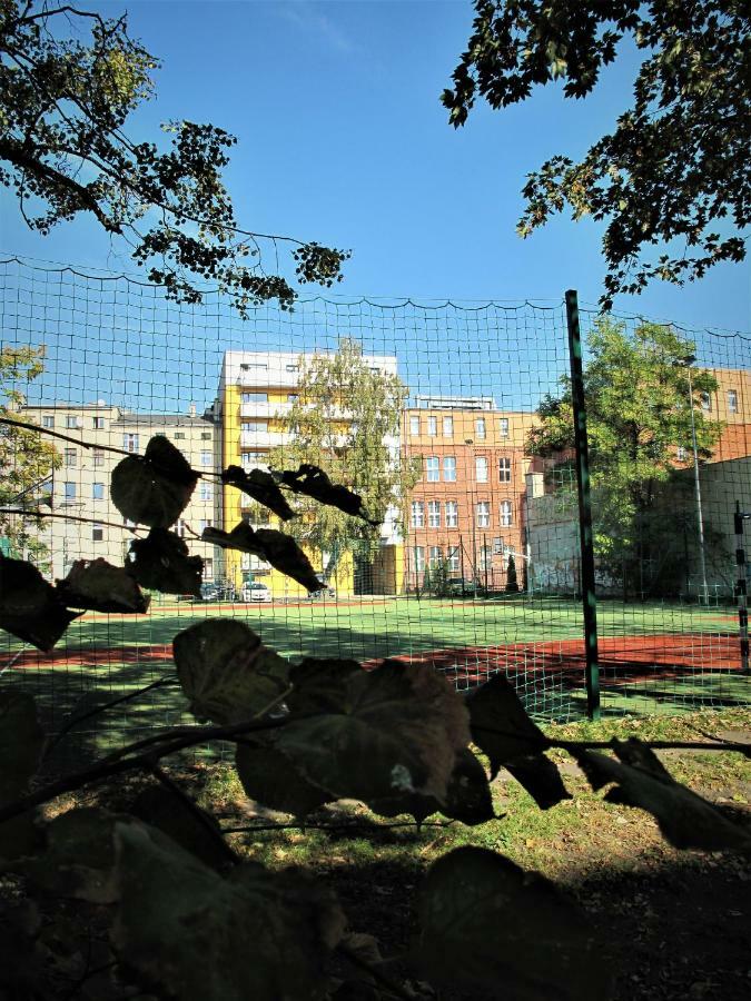 Apartament By The Way Appartamento Breslavia Esterno foto